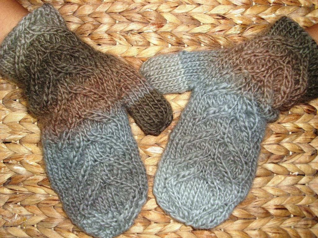 Poplar Mittens FREE Knitting Pattern