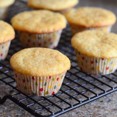 30-Minute Vanilla Cupcake Recipe