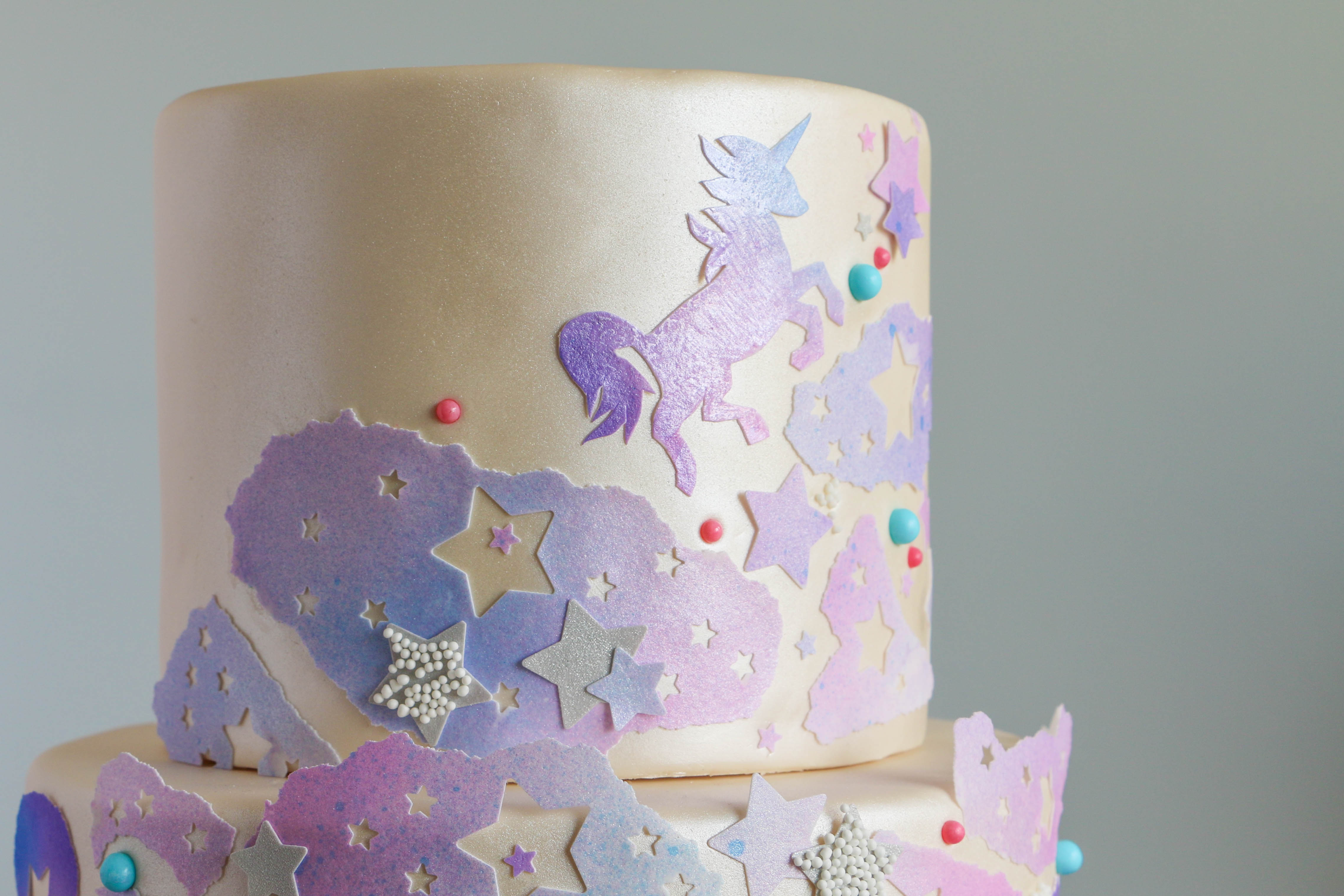 How to Decorate a Cake With Edible Icing Sheets | Erin Gardner