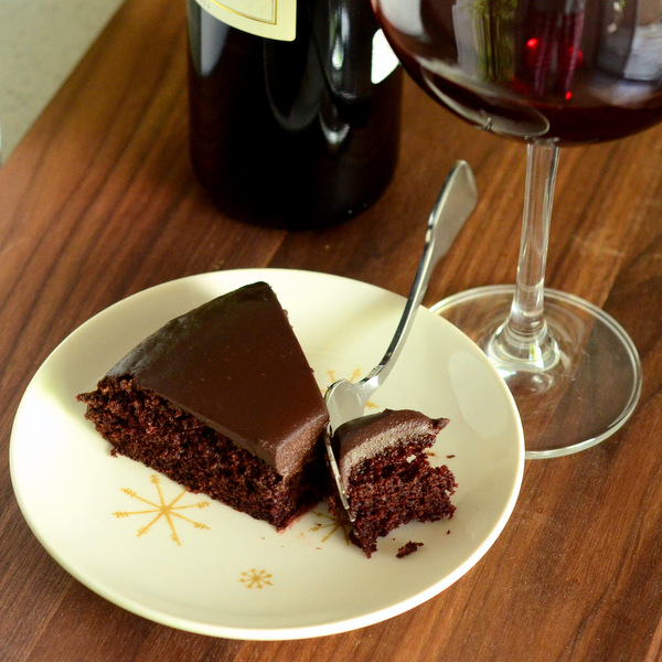 How to Make a Chocolate Cake with Red Wine