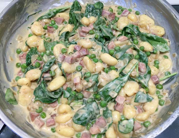 Recipes for Gnocchi: Ham, Peas and Spinach Dish