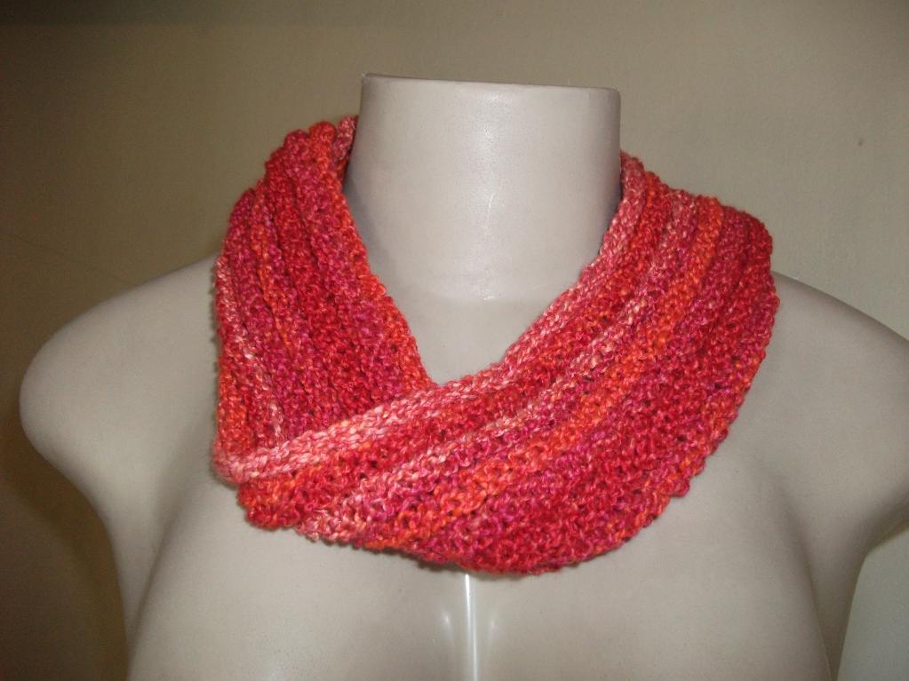 Moebius Cowl with an I-cord