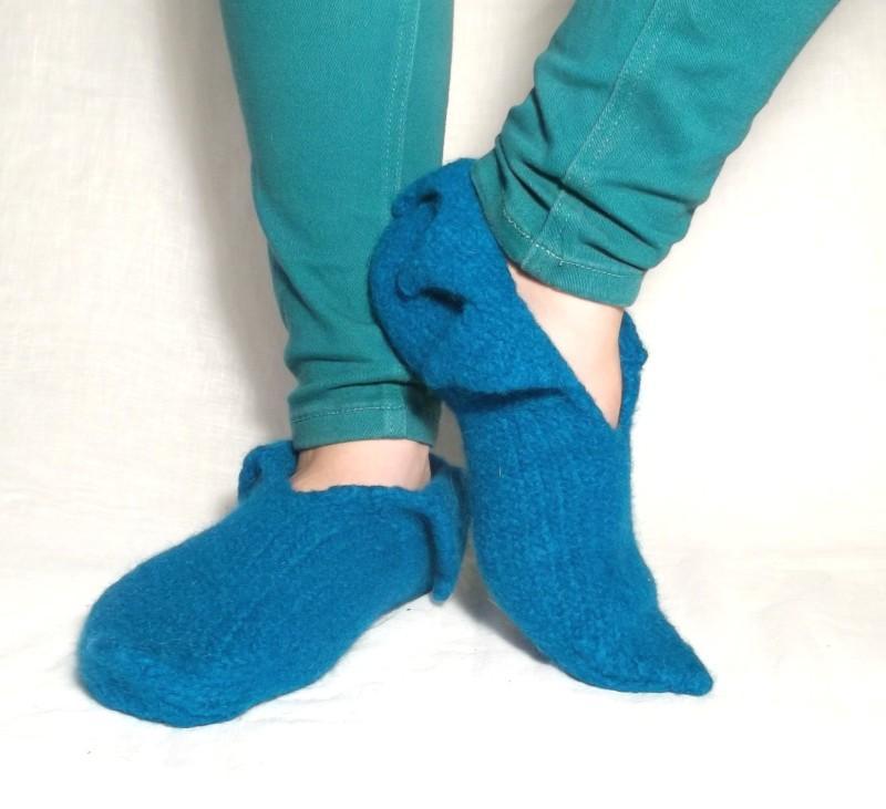 Felt Pixie Slippers FREE Knitting Pattern