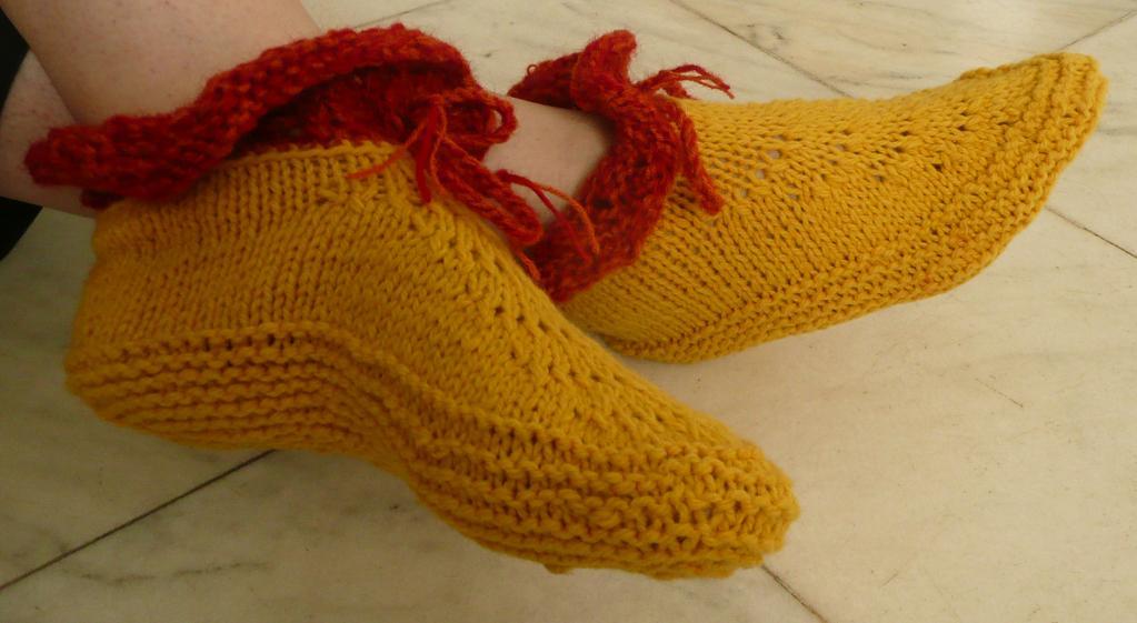 Maria Slippers FREE Knitting Pattern