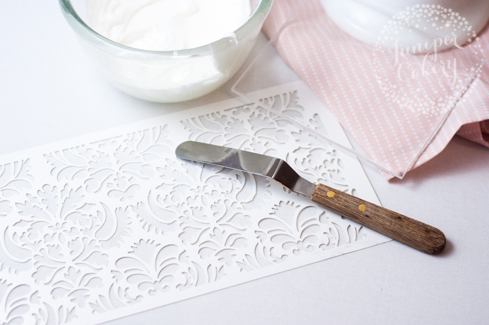 How to Use Cake Stencils: Tips, Tricks & Tutorials