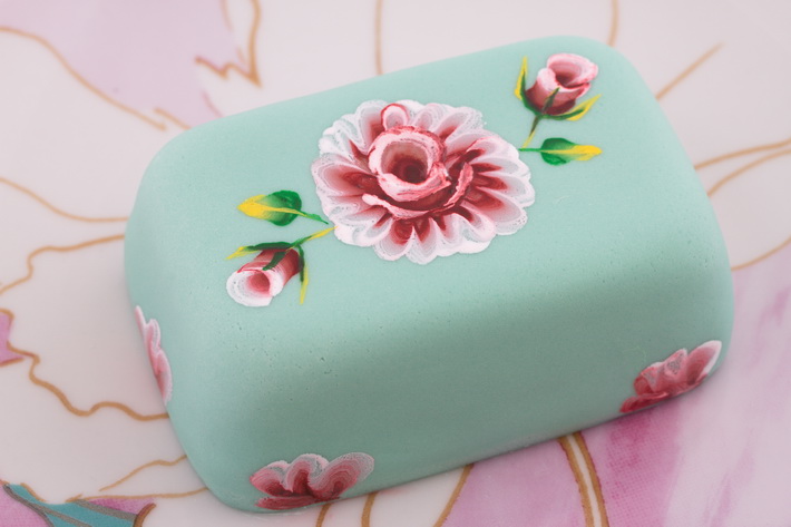 Rose mini cake
