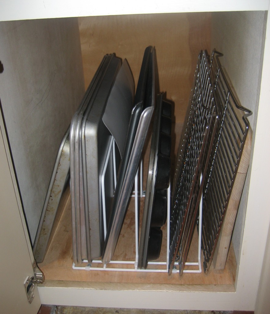 Baking sheet divider