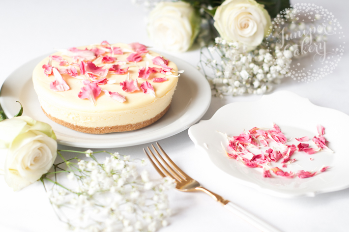 Three quick and easy ways to decorate a cheesecake