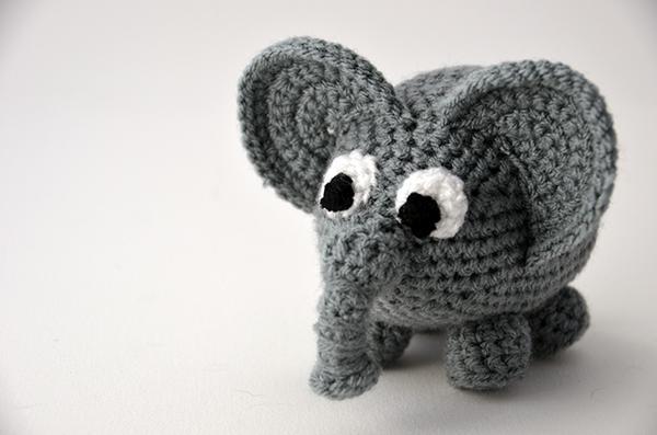 Crochet pattern Elephant / Amigurumi pattern / crochet eyes / big