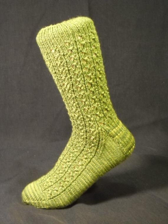 Three Leaf Clover Free Socks Knitting Pattern