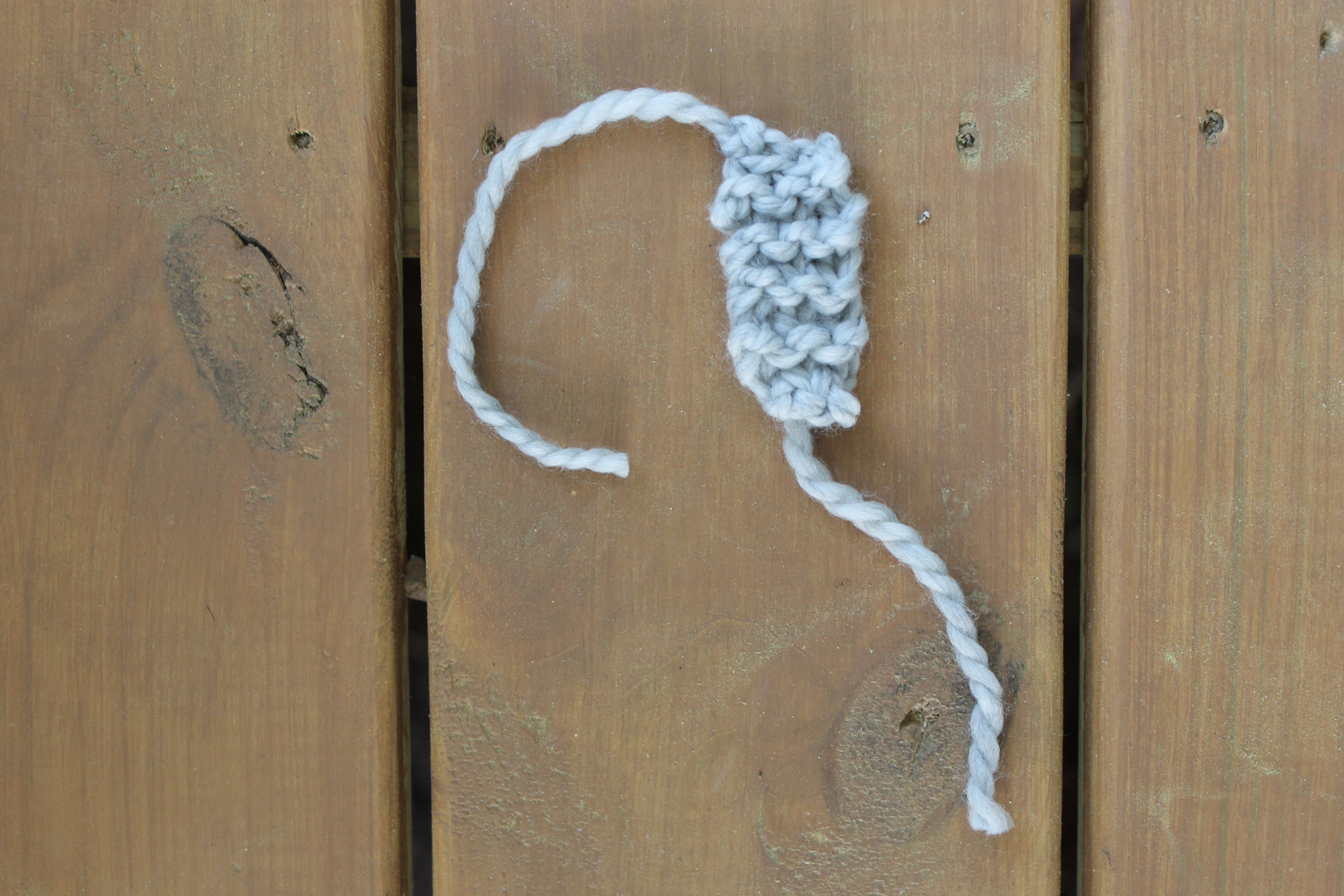 Knitting a bow band