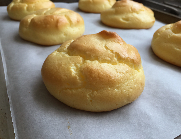 Baked cloud bread