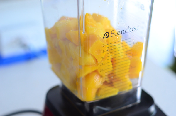 How to Make Mango Coulis in a Blender