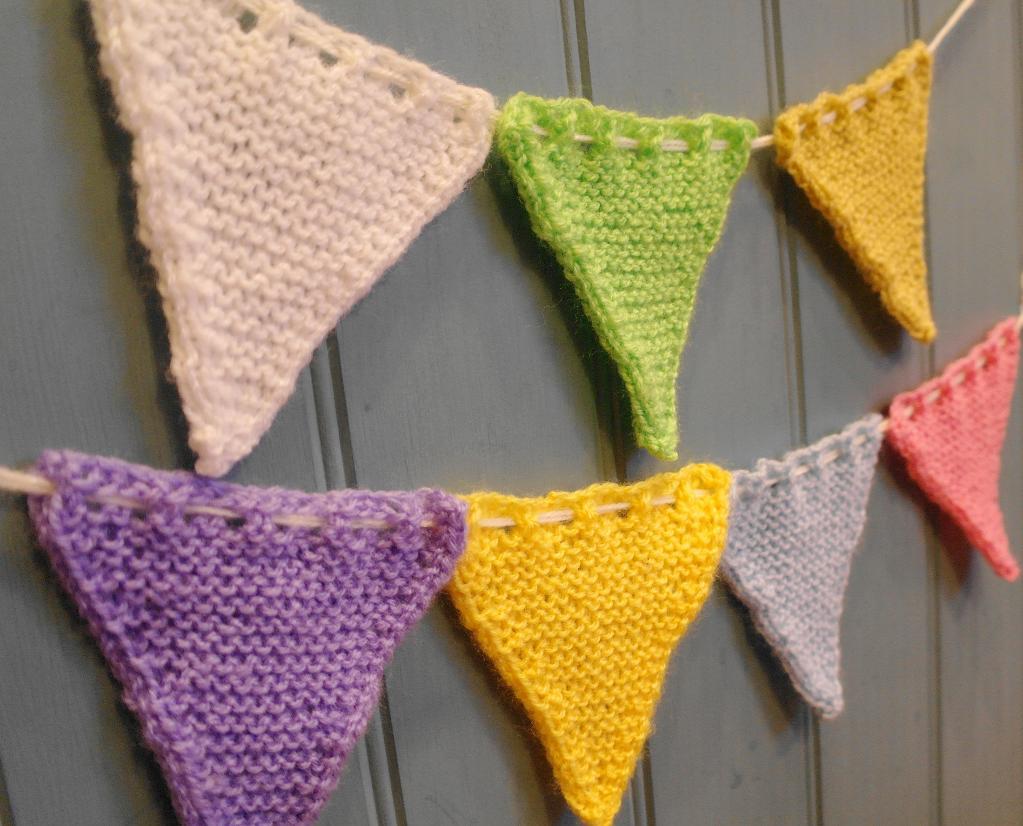 Free Bunting Flag FREE Knitting Pattern