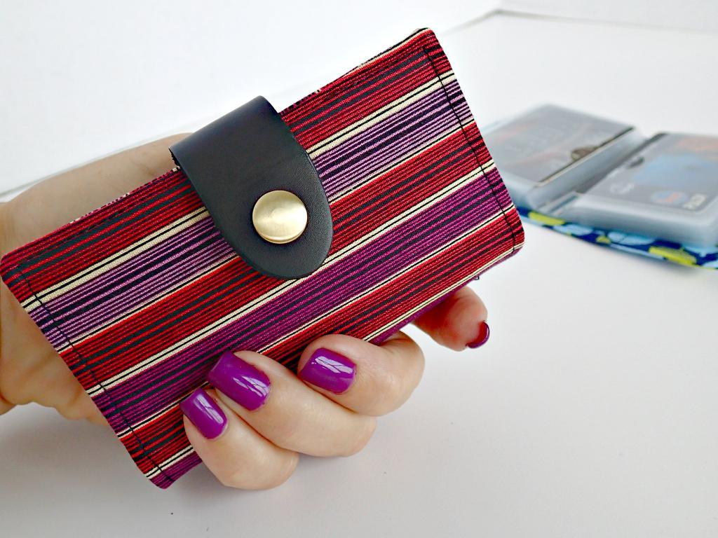 Simple Credit Card Wallet FREE Sewing Pattern