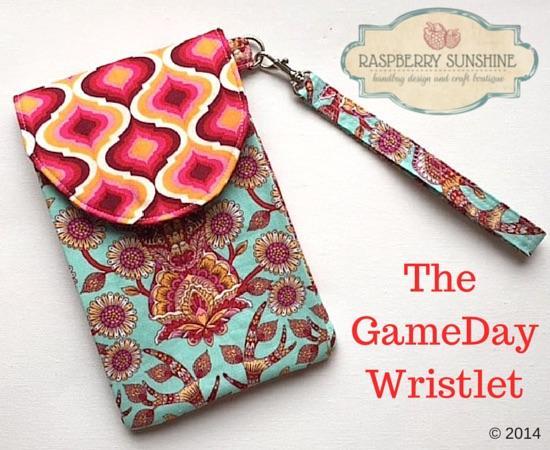 Game Day Wristlet FREE Sewing Pattern