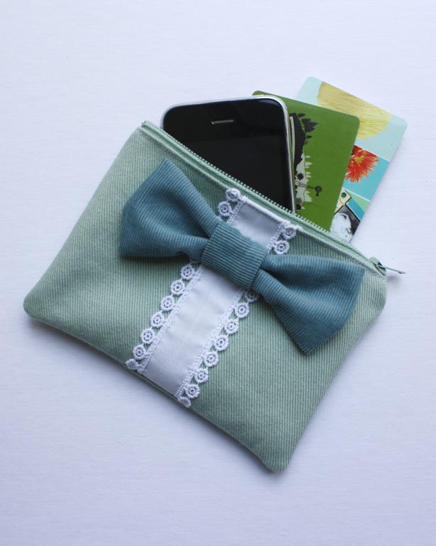 Big Bow Zipper Wallet FREE Sewing Pattern