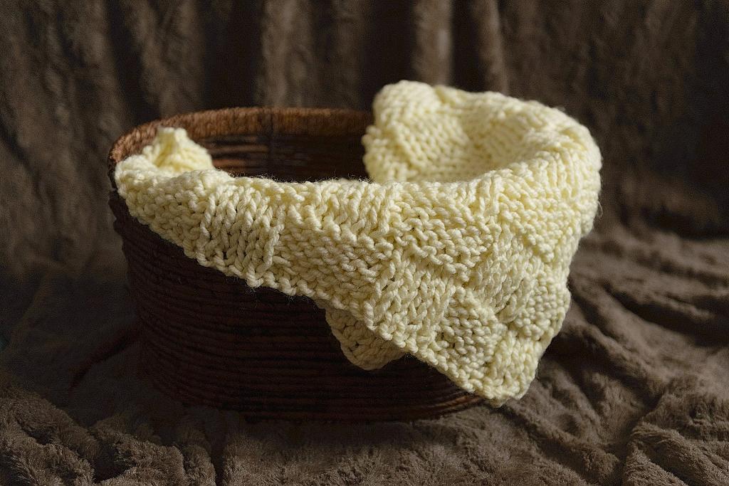 Basket Wave Chunky Baby Blanket Knitting Pattern