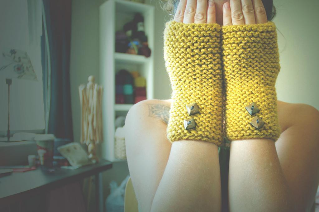 Stawamus Gloves FREE Knitting Pattern