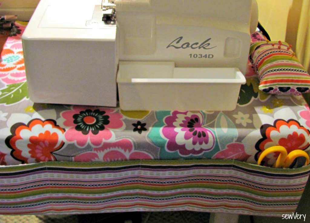 Sew a non-skid sewing machine mat/organizer