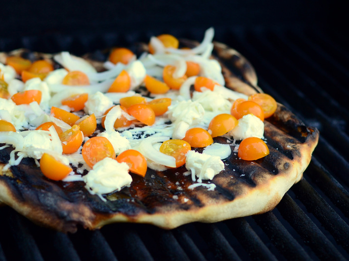 How to Make Grilled Pizza