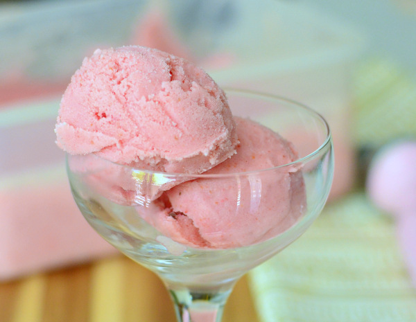 Quick and Easy Strawberry Sherbet