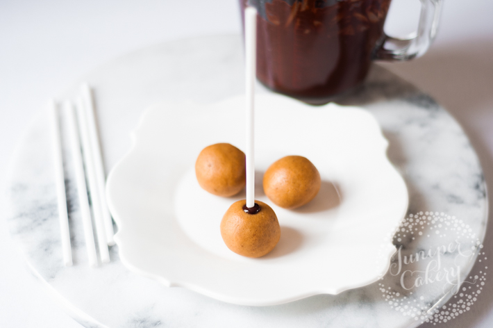 How to make saw cookie dough chocolate cake pops