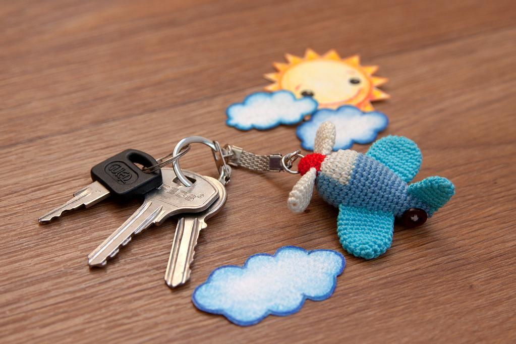 Free Airplane Keychain Crochet Pattern