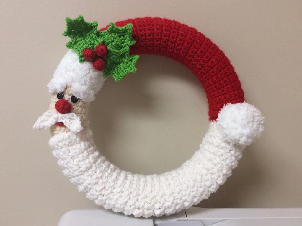 Santa Wreath Crochet Pattern