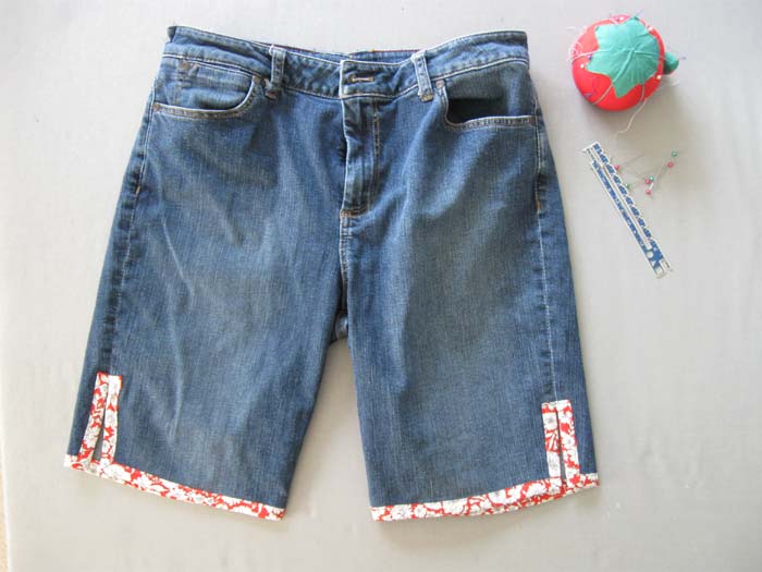 DIY Jean Shorts with a Contrasting Trim
