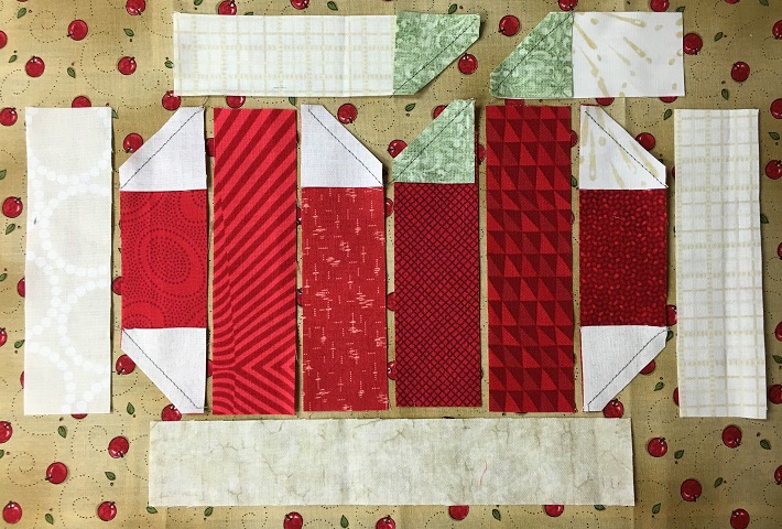 Apple Mug Rug Trimming the corners