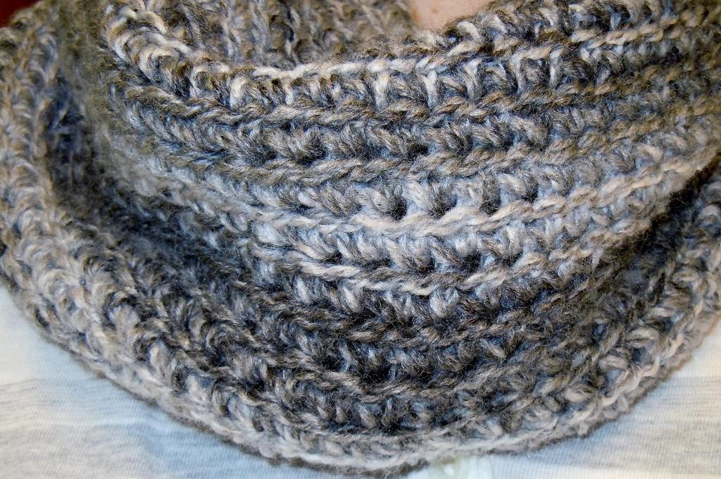 crochet infinity scarf