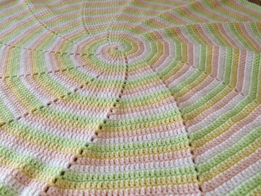 Four Color Spiral Blanket FREE Crochet Pattern