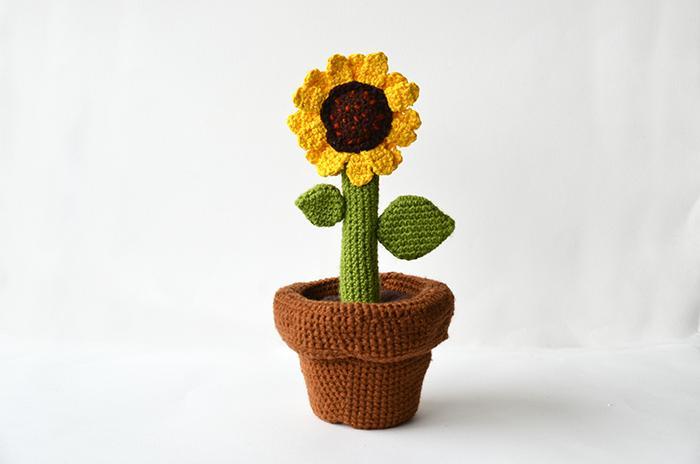 Sunflower in Pot Crochet Pattern