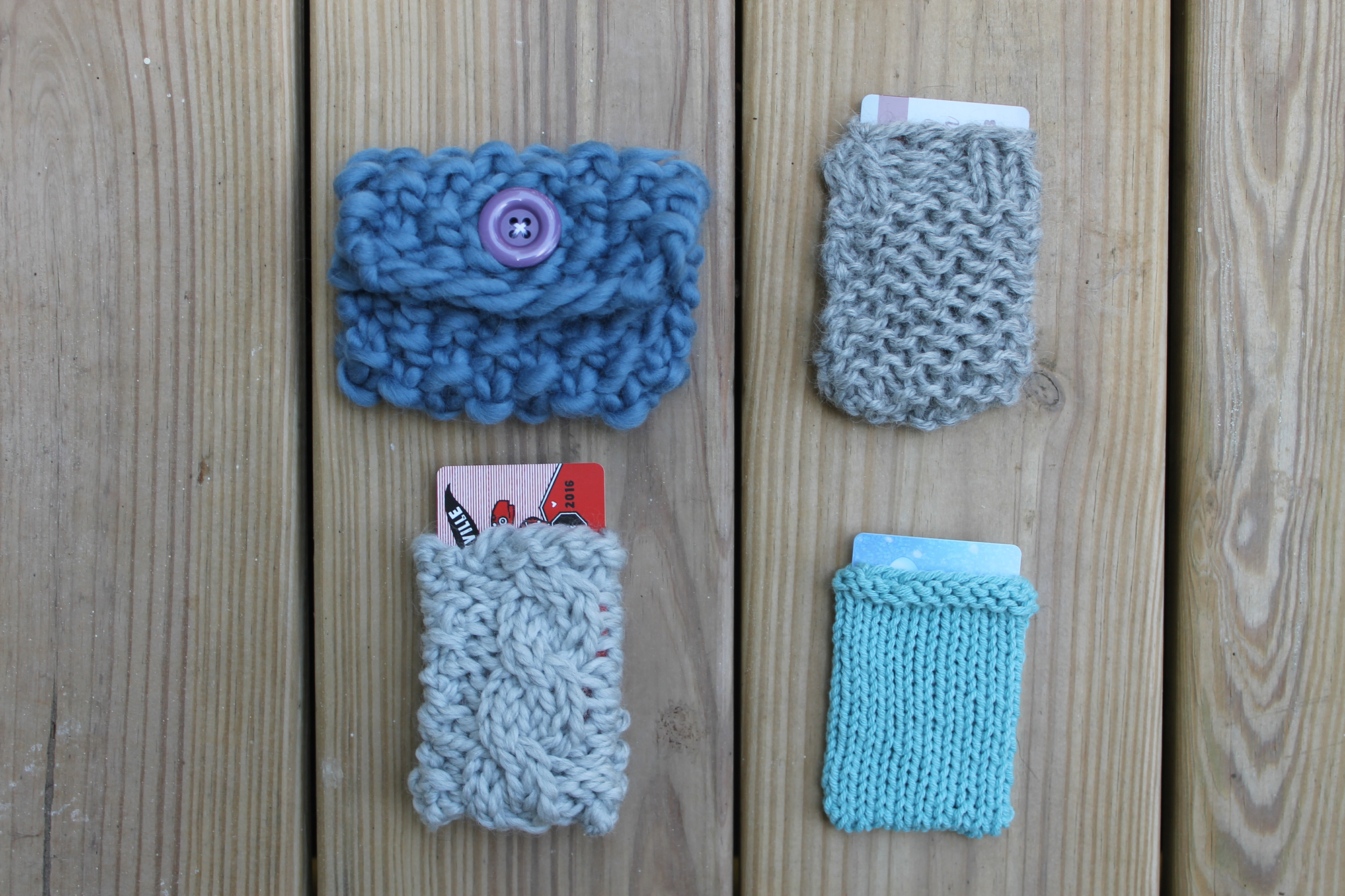 Knitted gift card holder pattern on Craftsy