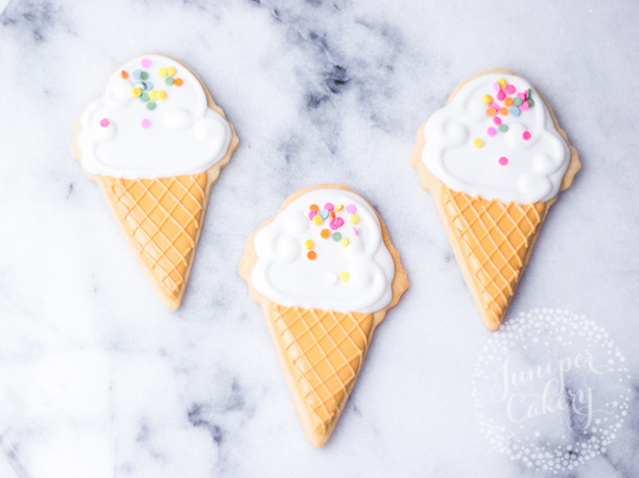Learn to decorate easy ice cream cone cookies