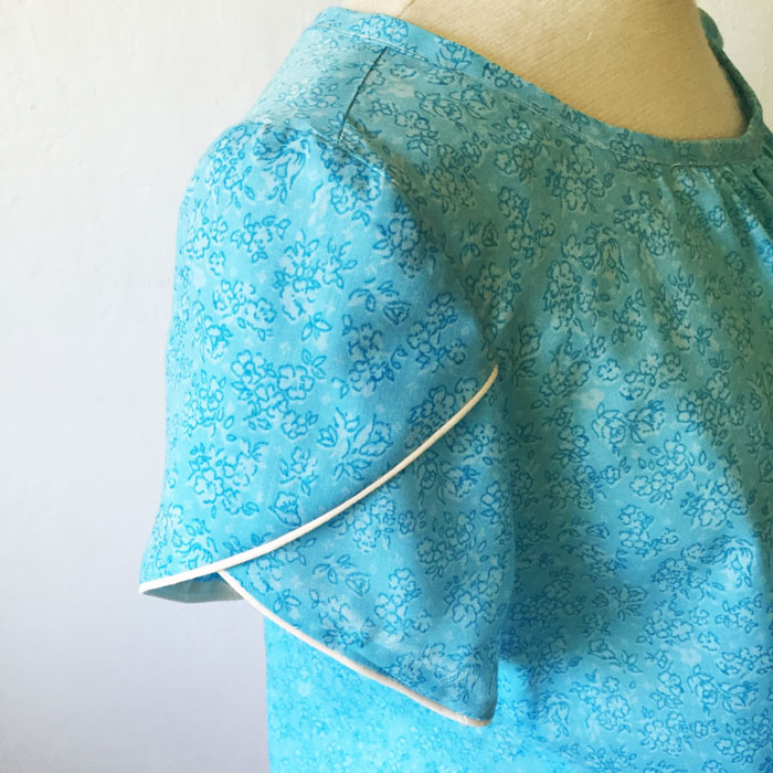 Tulip Sleeve with Piping