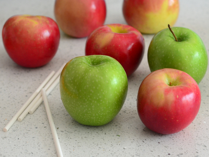 How to Choose Apples for Candy Apples