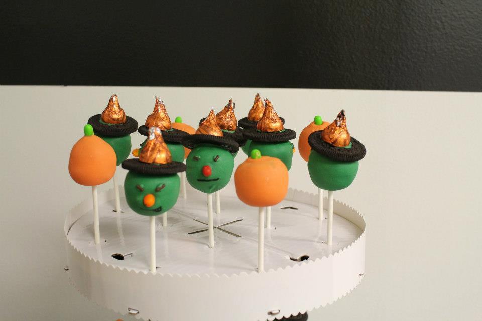 Witch cake pops 