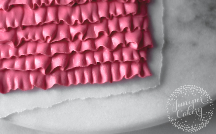 How to use a ruffle piping tip