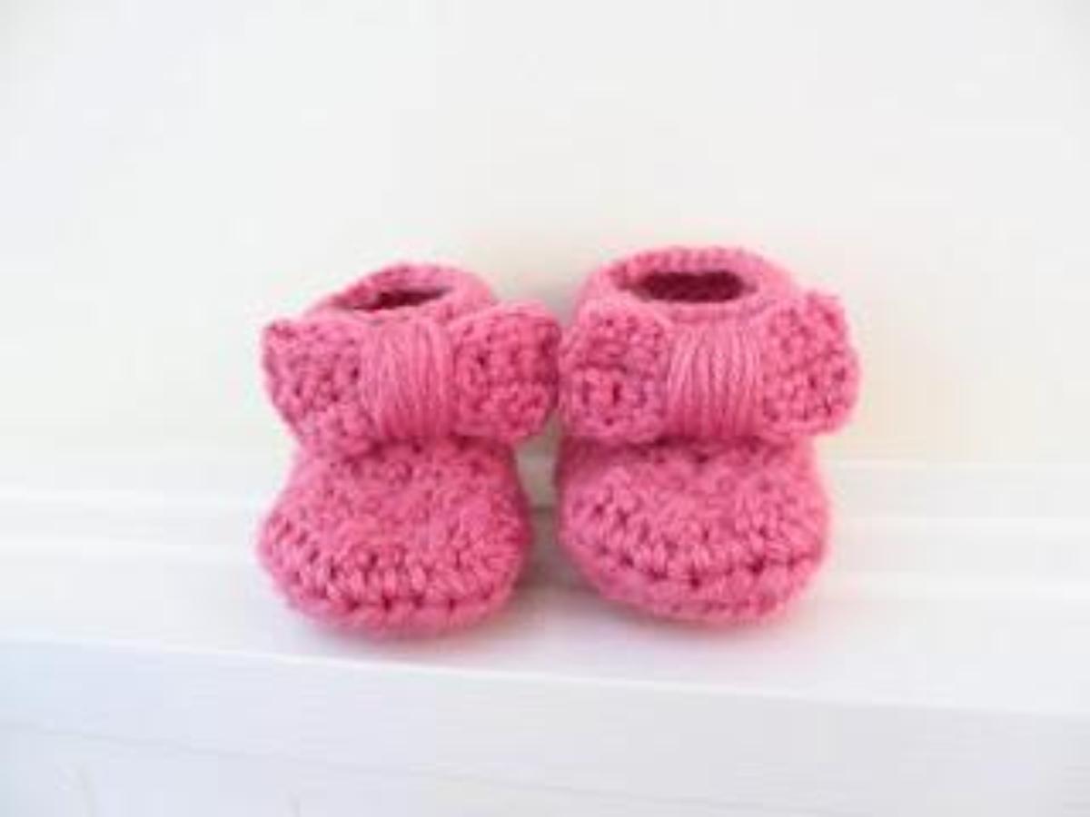 Bow Baby Booties Crochet Pattern