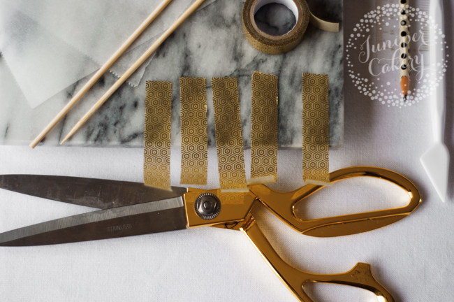 How to make bunting toppers for cakes using washi tape