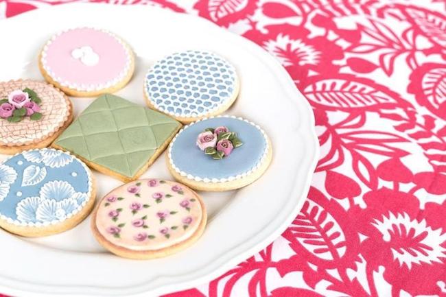 Cookies by Bluprint Instructor and Cake Masters Magazine Awards Finalist Amber Spiegel