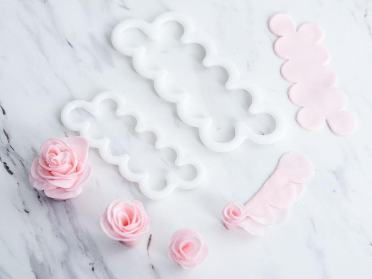 Using Store-Bought Gum Paste to Make Sugar Flowers