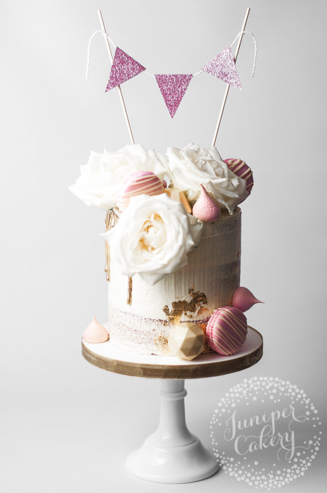 How to make cake bunting topper