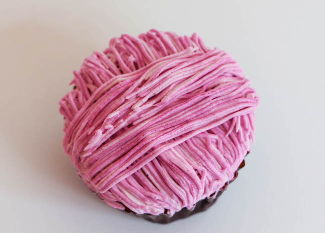 Buttercream Ball of Yarn Cupcake