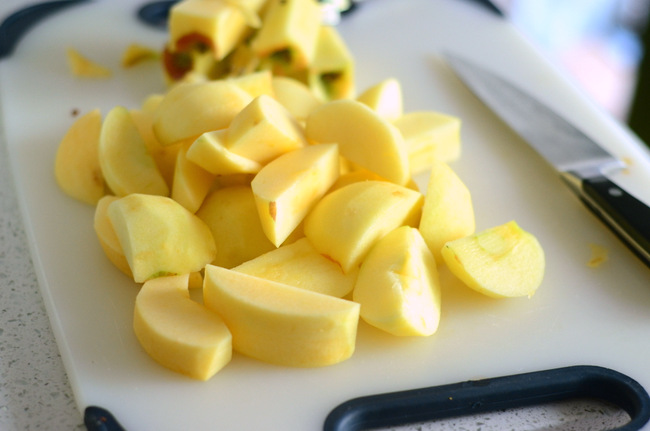 Easy Homemade Apple Butter in a Slow Cooker