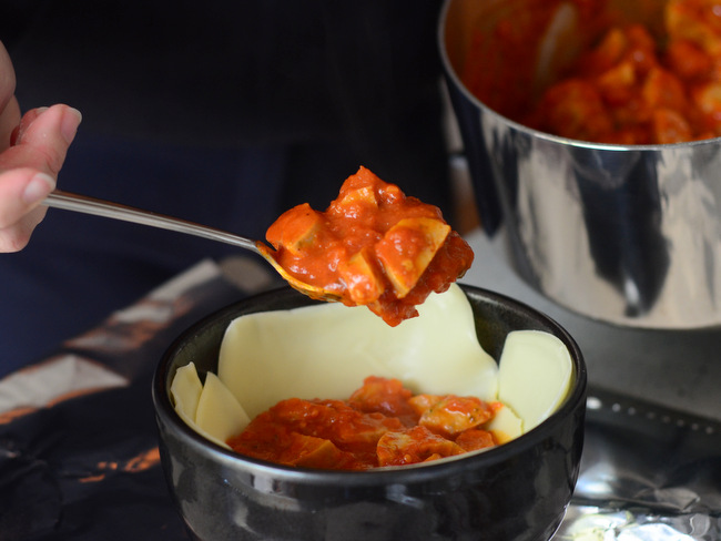 How to Make a Pizza Pot Pie