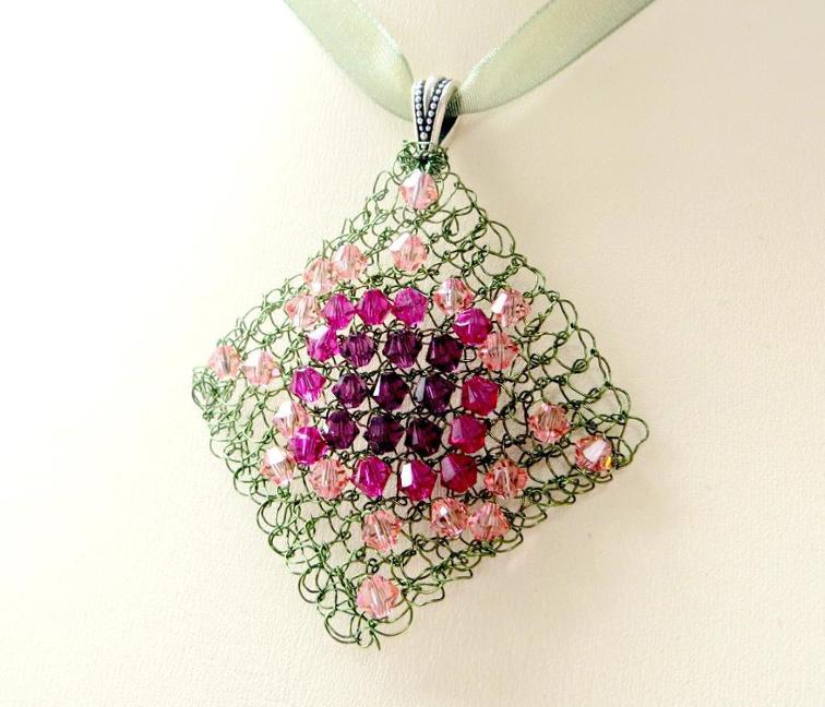 Diamond Wire Knitted Pendant Pattern