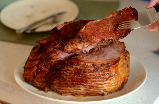 How to Make a Brown Sugar Glazed Holiday Ham